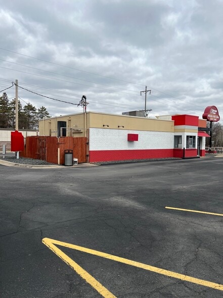 More Photos Of 17650 Highway 65 NE, Andover Fast Food For Sale