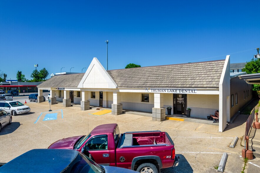 Primary Photo Of 1631 Commercial St, Warsaw General Retail For Sale