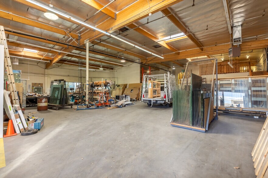 More Photos Of 608 E Rancho Vista Blvd, Palmdale Service For Sale