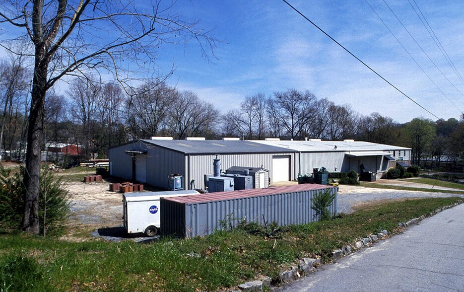 More Photos Of 711 Trabert Ave NW, Atlanta Warehouse For Lease