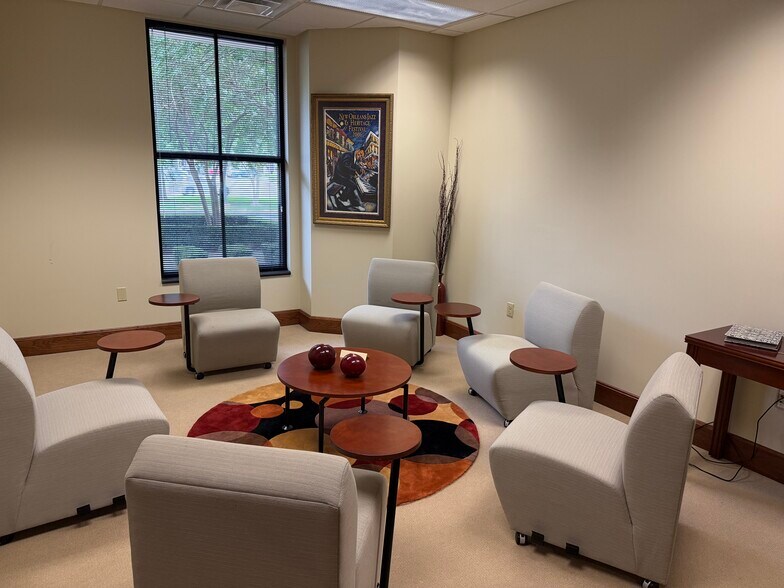 More Photos Of 4757 Oneal Ln, Baton Rouge Office For Sale