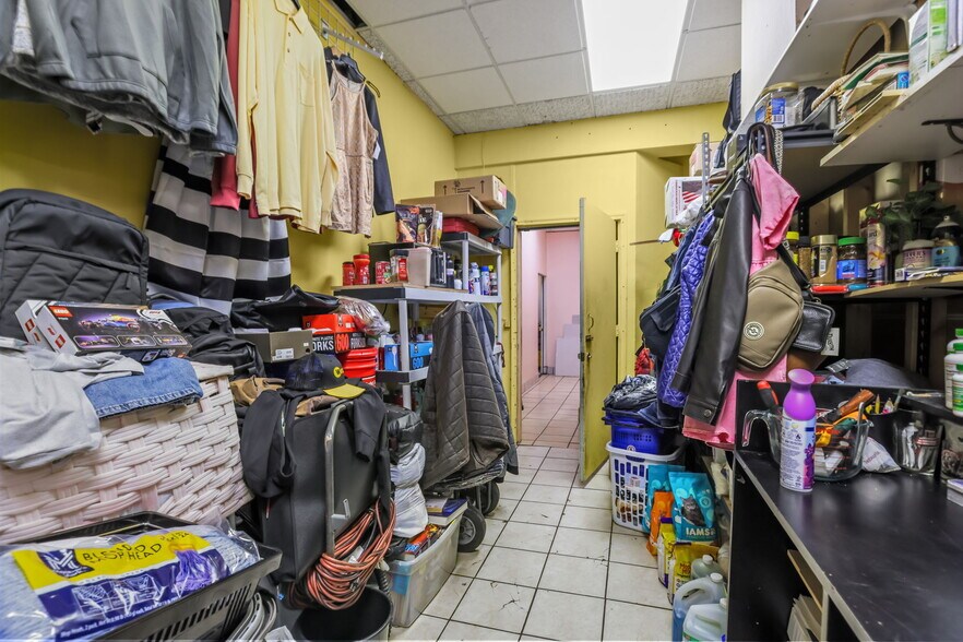 More Photos Of , Minneapolis General Retail For Sale