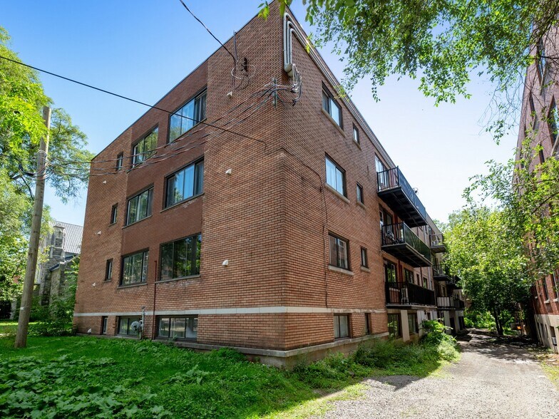 More Photos Of 4980 Av Clanranald, Montréal Apartments For Sale
