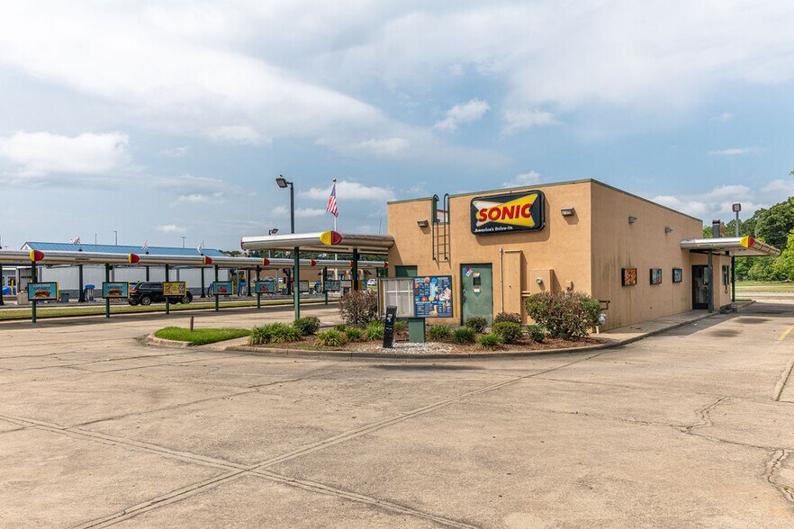 More Photos Of 711 E Alice St, Bainbridge Fast Food For Lease