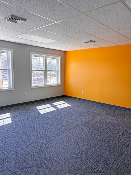 More Photos Of 491 Amherst St, Nashua Office For Lease