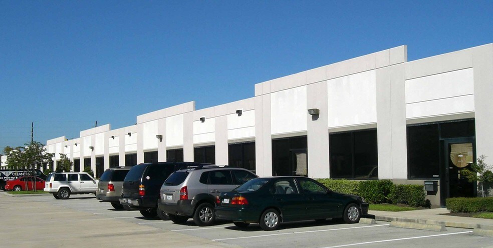 More Photos Of 210-240 Spring Hill Dr, The Woodlands Unknown For Lease