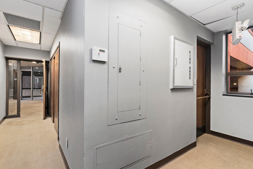 More Photos Of 403-405 N 2nd St, Harrisburg Office For Sale