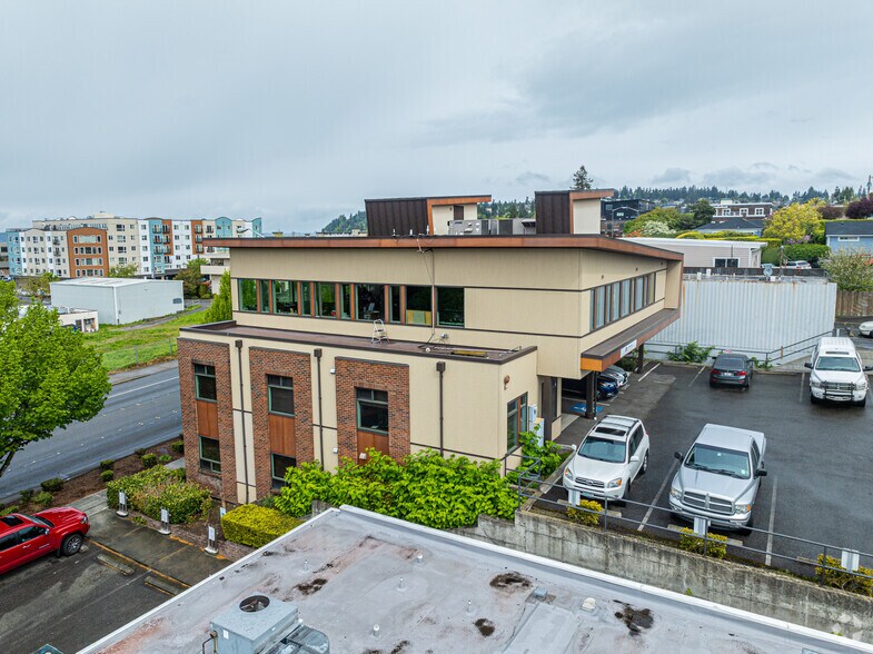 More Photos Of 22608 Marine View Dr S, Des Moines Office For Sale