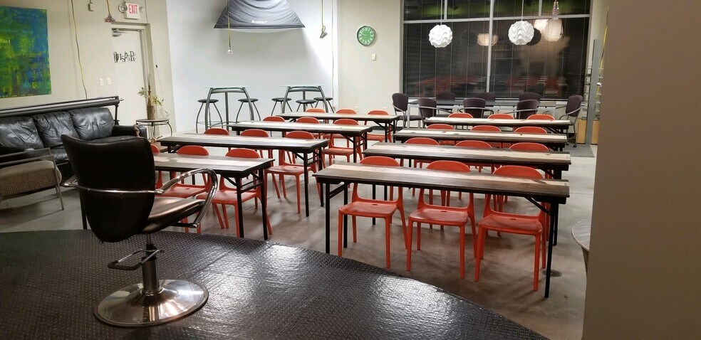 More Photos Of 7535 Burlington Pike, Florence Freestanding For Sale