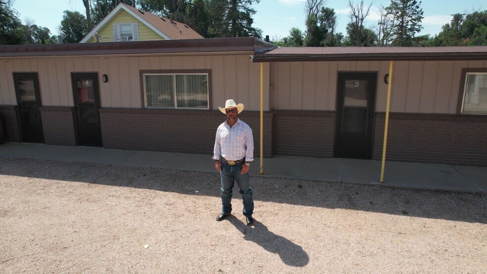 Primary Photo Of 808 Caribou St, Simla Hospitality For Sale