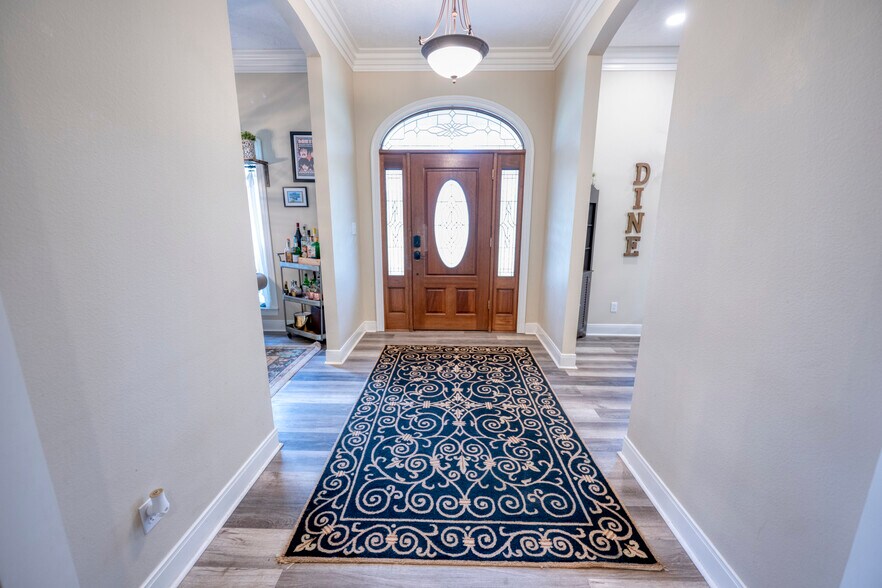 More Photos Of 1440-A TX-237, Round Top Flex For Sale