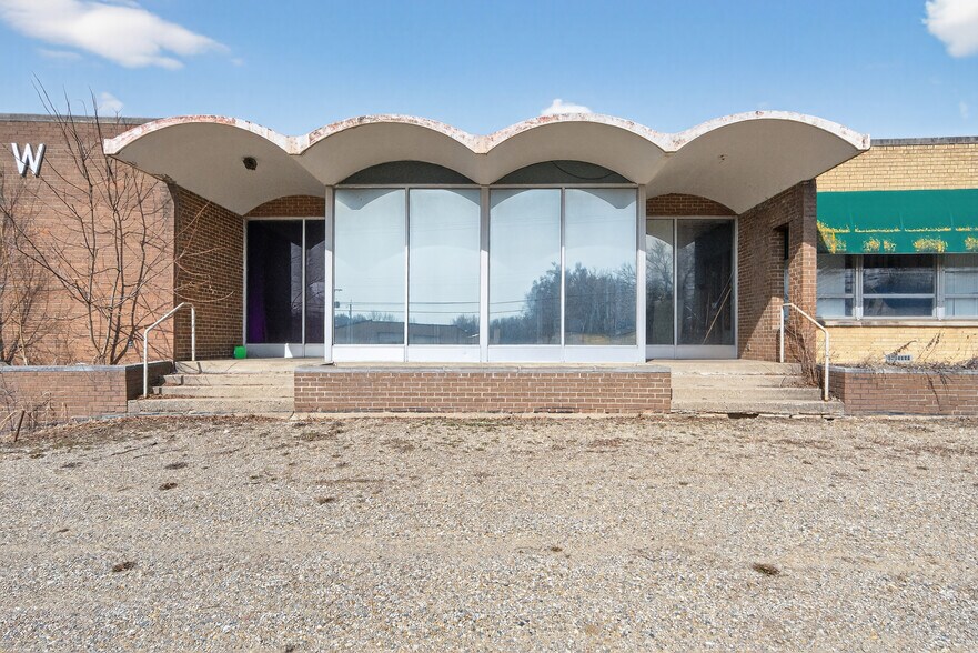 More Photos Of 1002 E South St, Jackson Lodge Meeting Hall For Sale