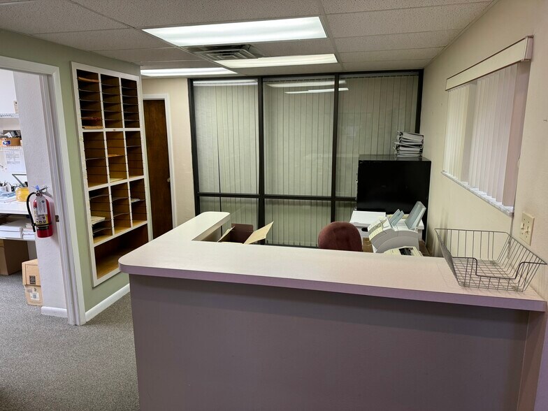 More Photos Of 146 Horizon Ct, Lakeland Office Residential For Lease