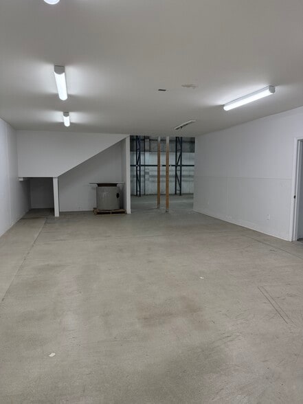 More Photos Of 125 Selandia Ln, Carson Warehouse For Sale