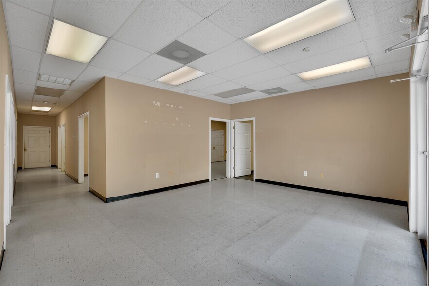 More Photos Of 3361 Highway 29 N, Belton Warehouse For Sale