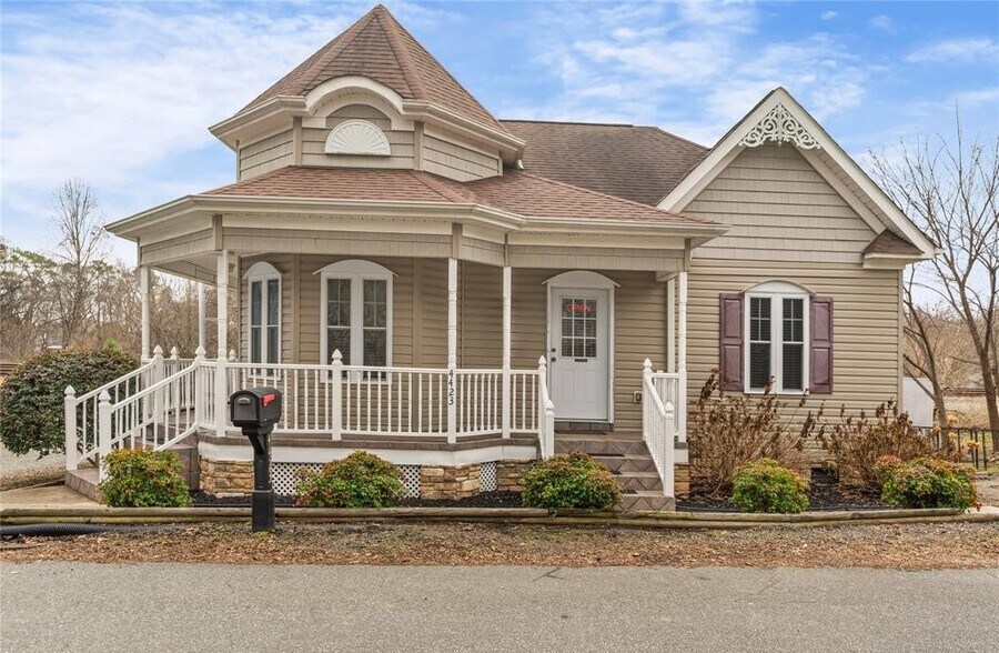 Primary Photo Of 4423 Railroad Ave, Harrisburg Office For Sale