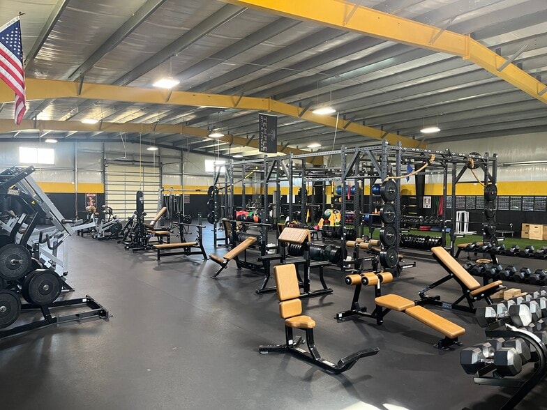 More Photos Of 3461 Peeler Rd, Jacksonville Sports And Entertainment For Sale