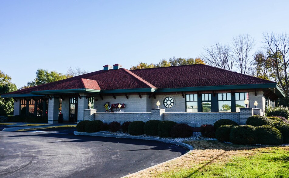 More Photos Of 7045 Bluff Rd, Indianapolis Freestanding For Sale