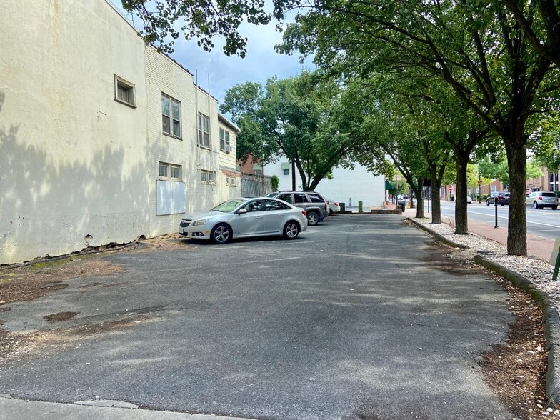 More Photos Of 1 N Braddock St, Winchester Land For Sale