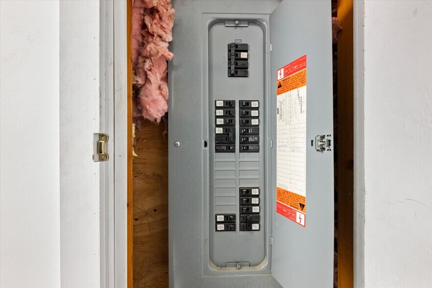 More Photos Of 18 Sportsman Dr, Clarion Medical For Lease