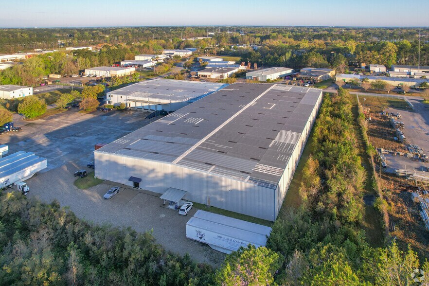 More Photos Of 7240 Cross Park Dr, North Charleston Manufacturing For Lease