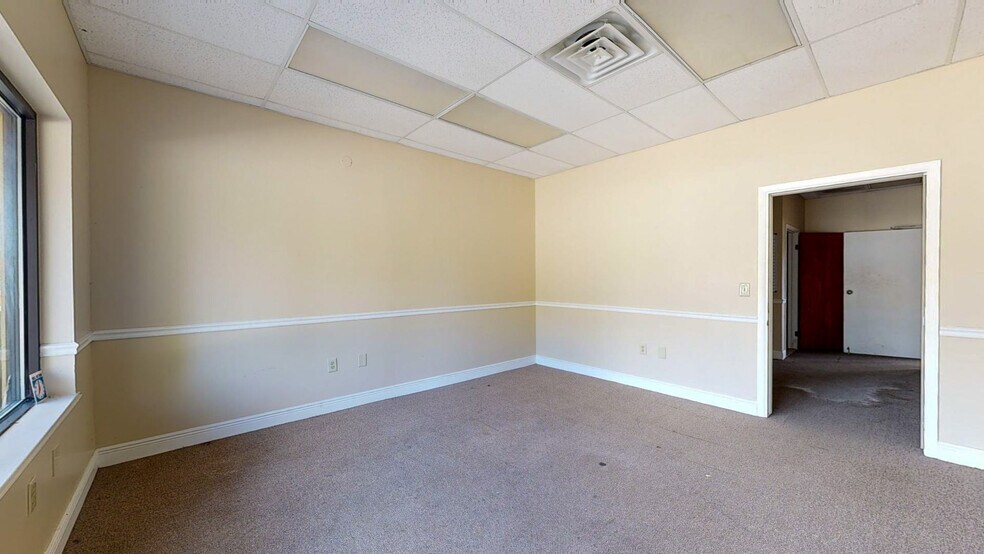 More Photos Of 461 Forrest Ave, Cocoa Warehouse For Lease