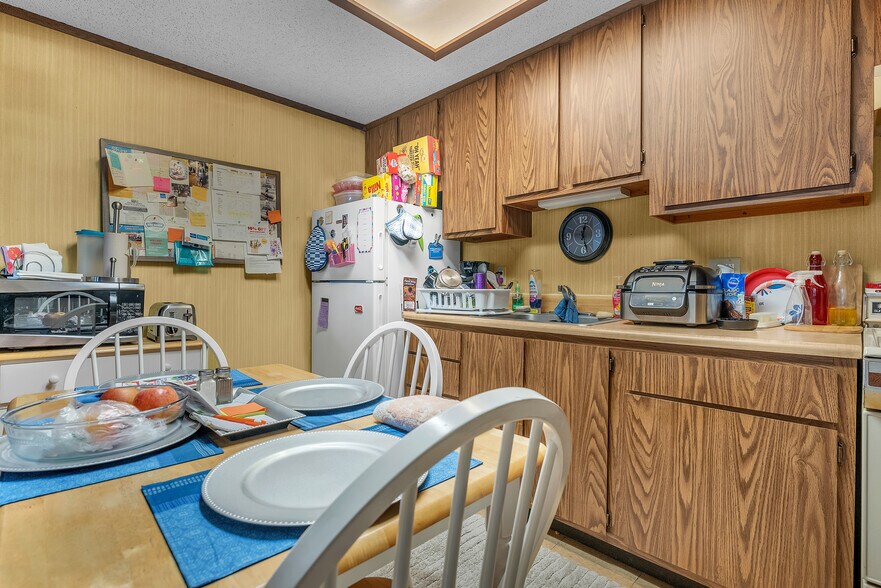 More Photos Of 3033 S P St, Elwood Apartments For Sale