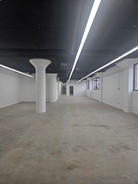 More Photos Of 4500 District Blvd, Vernon Manufacturing For Lease