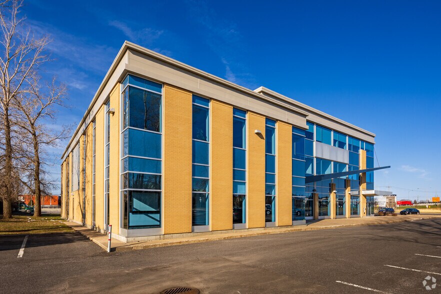 More Photos Of 4255 Boul Lapinière, Brossard Office For Lease