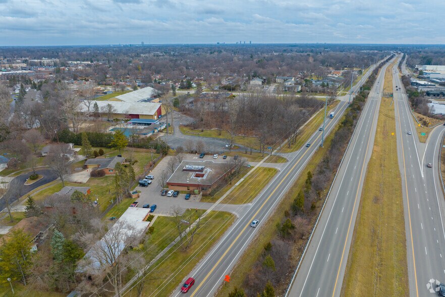More Photos Of 33730 Freedom Rd, Farmington Hills Medical For Lease