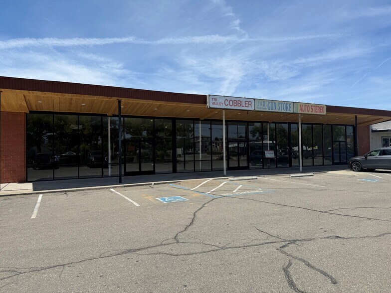 More Photos Of 2558 Old 1st St, Livermore Freestanding For Lease