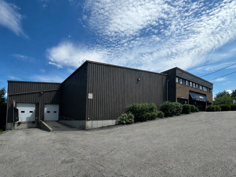 Primary Photo Of 950 Chestnut St, Franklin Showroom For Sale