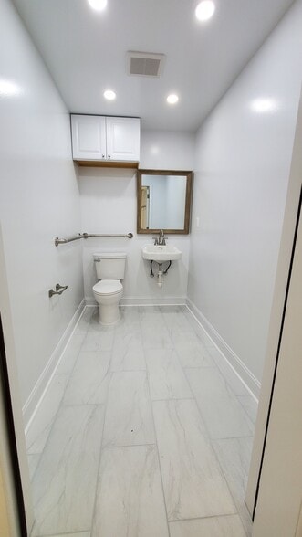 More Photos Of 3821-3859 Farragut Ave, Kensington Office For Lease