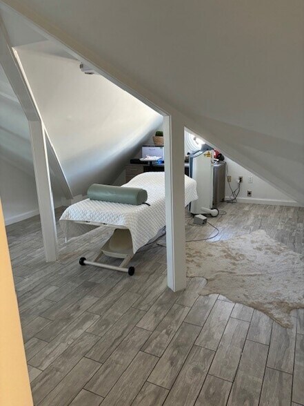 More Photos Of 2204 Crestmoor Rd, Nashville Medical For Lease