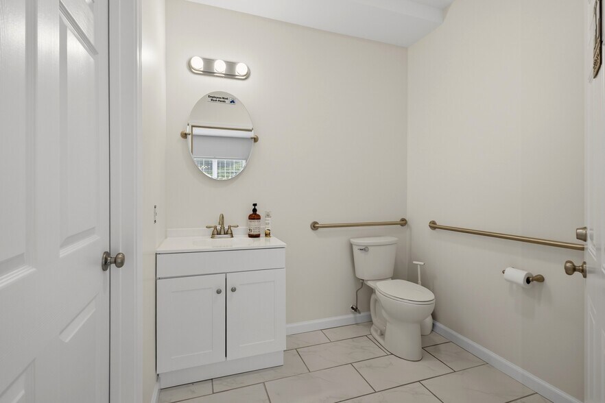 More Photos Of 3601 Commerce Dr, Arnold Office For Sale