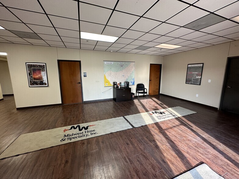 More Photos Of 19940 I-37, Elmendorf Warehouse For Lease