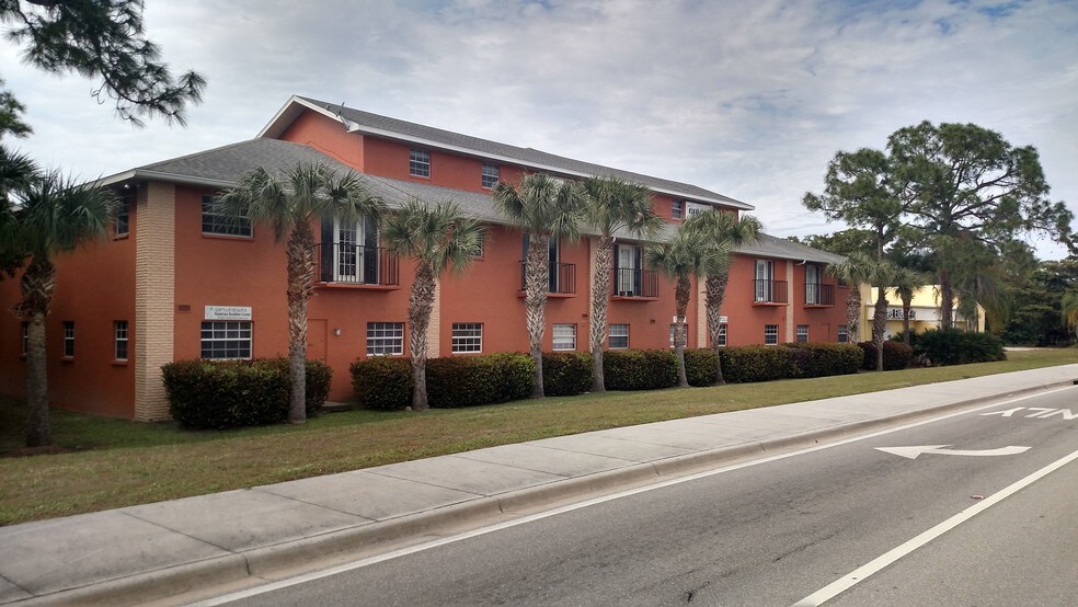 More Photos Of 6338 Presidential Ct, Fort Myers Office For Sale