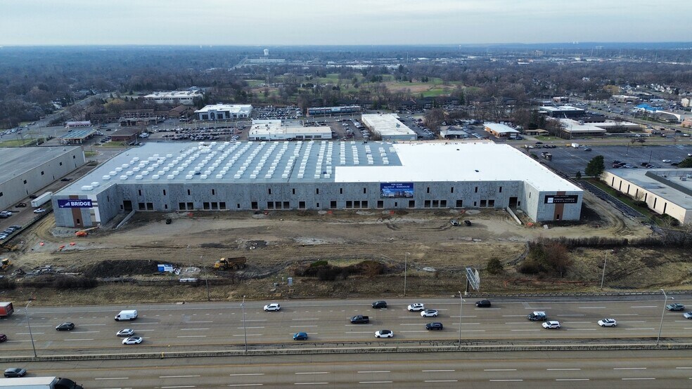 More Photos Of 2300 Warrenville Rd, Downers Grove Warehouse For Lease