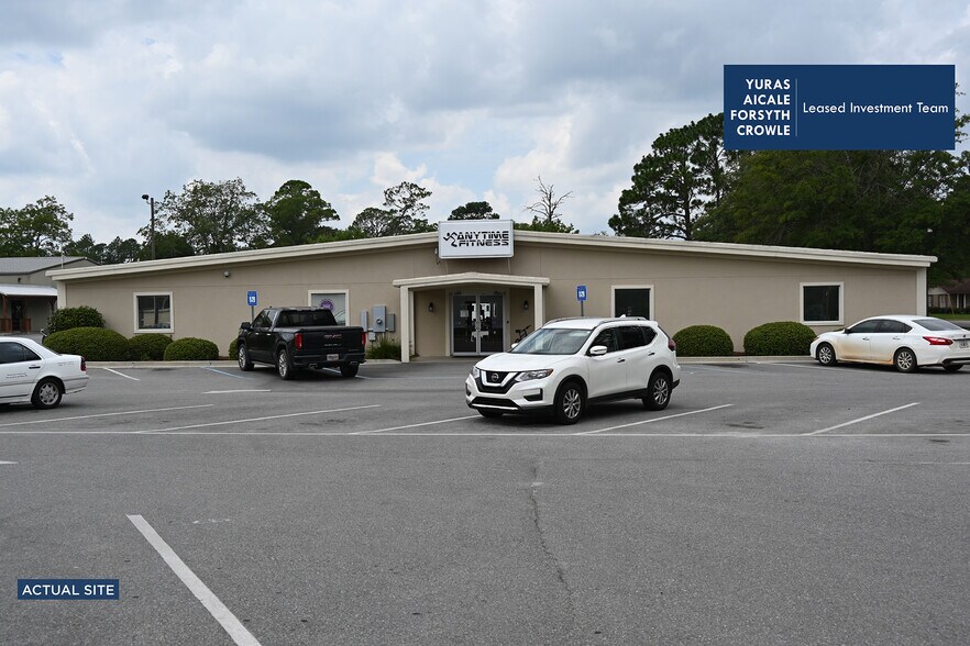 Primary Photo Of 214 Central St, Baxley Freestanding For Sale