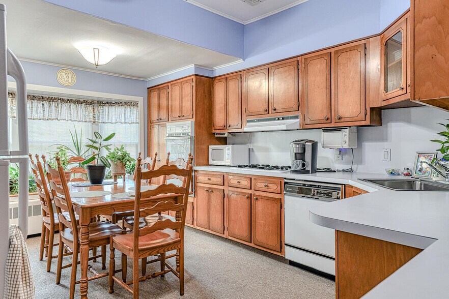 More Photos Of 173 N Main St, Milltown Storefront Retail Residential For Sale