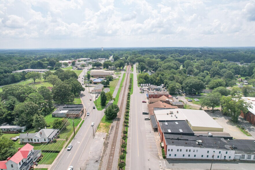 More Photos Of 230 S Main St, Stanley General Retail For Sale