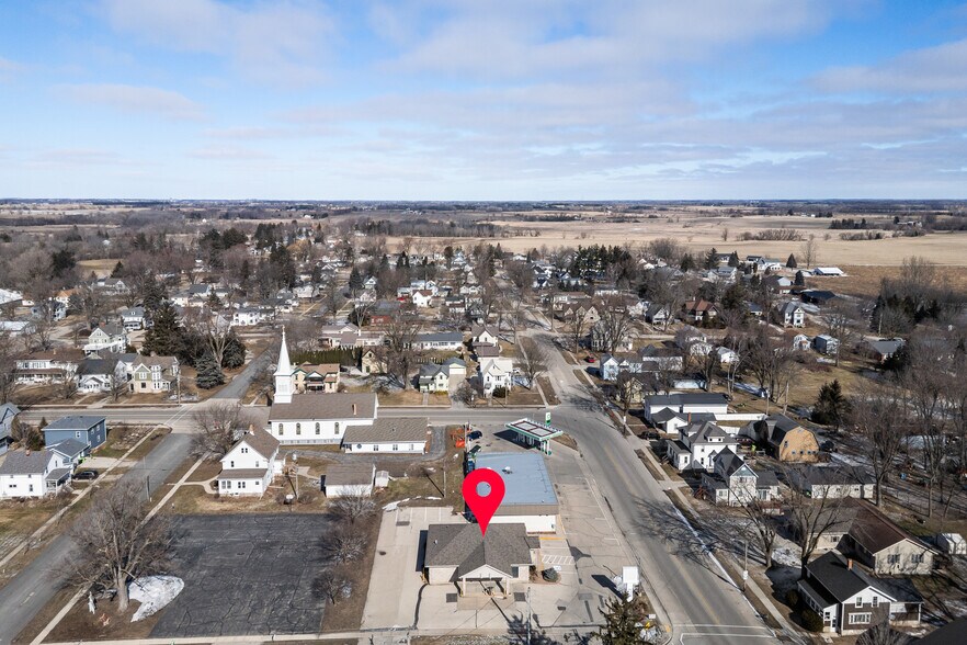 More Photos Of 102 S Woodward St, Brandon Service Station For Sale