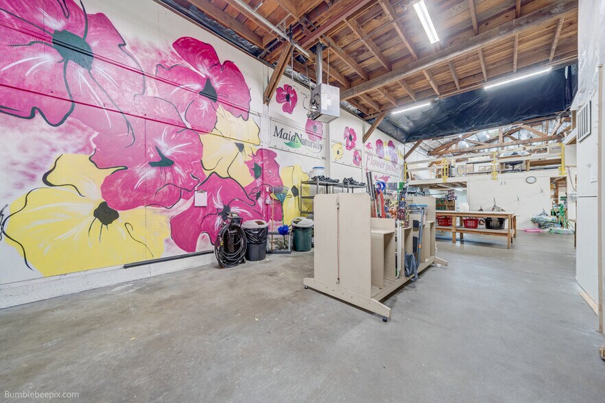 More Photos Of 106 Hutchinson Rd, Spokane Valley Industrial For Sale