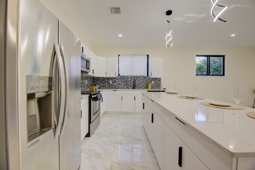 More Photos Of 742 NW 70th St, Miami Apartments For Sale