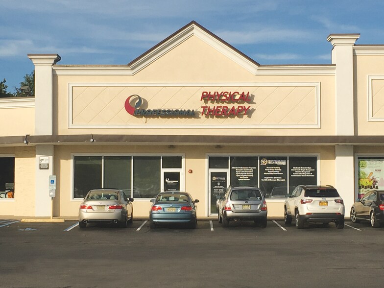 560568 State Rt 23, Pompton Plains, NJ 07444 Retail For