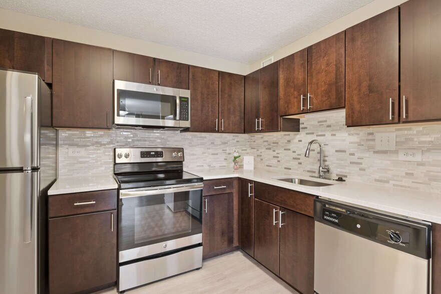 More Photos Of 1350 Beverly Rd, McLean Apartments For Lease