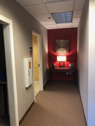 More Photos Of 932 N Wright St, Naperville Office For Lease