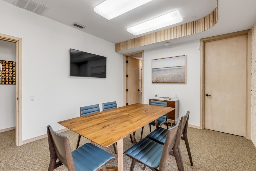 More Photos Of 100-104 Riverside Dr, New Smyrna Beach Office For Sale