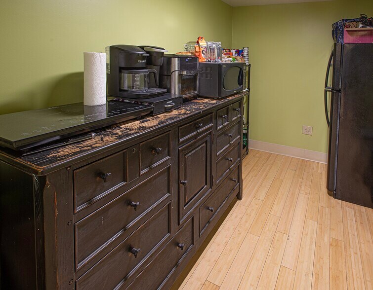 More Photos Of 270 Pleasant St, Northampton Office For Sale