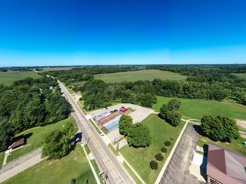 More Photos Of 18089 W State St, Vandalia Bar For Sale